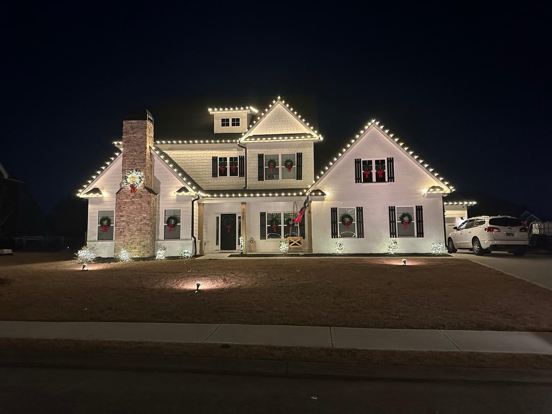 Transform Your Home with Stunning Holiday Lights